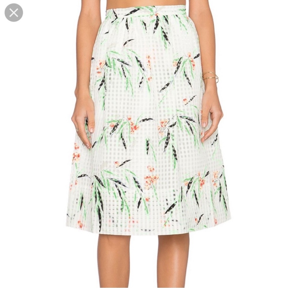 Elizabeth and James white bamboo and flower print midi skirt Size 2 🎋